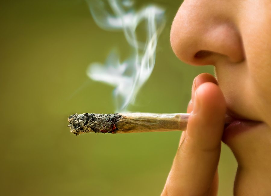 Smoking Joint - Can Medical Marijuana Get Contaminated by Other Substances?